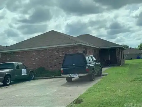 235 S Ash Street, Conway, AR 72034