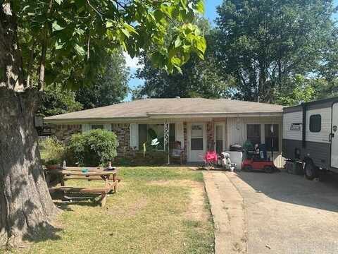 210 Oak St, Lonoke, AR 72086