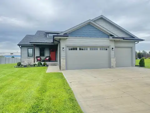 1871 E Calle Colombo, Columbus, NE 68601