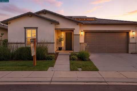 701 Victoria Drive, Manteca, CA 95336