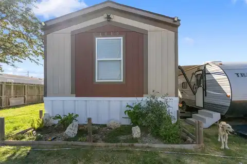 1010 Redmond Street, Corpus Christi, TX 78418