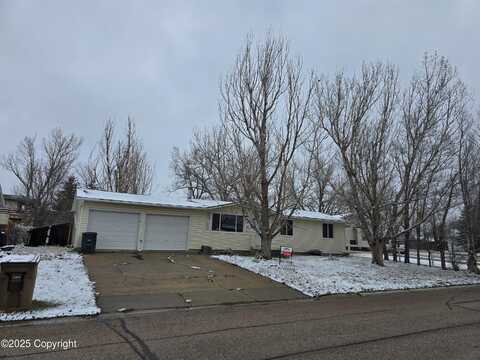 7 Declaration Ln -, Gillette, WY 82716