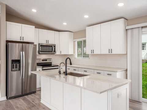 5295 Sharon Avenue, Columbus, OH 43214