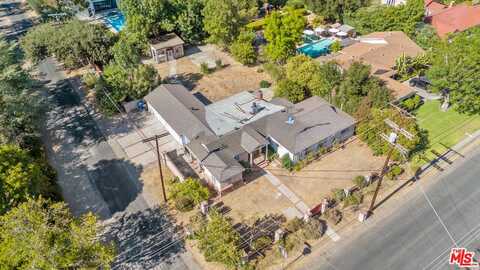 23357 Hatteras St, Woodland Hills, CA 91367