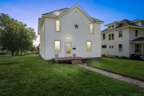 114 2nd Avenue, Keystone, IA 52249