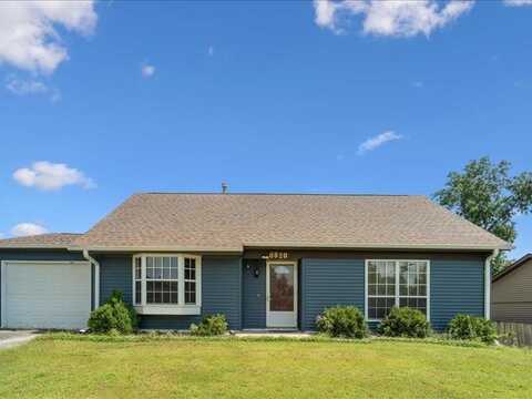 6820 Boxwood Lane NE, Cedar Rapids, IA 52402