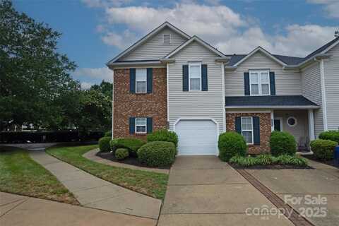 8856 Cinnabay Drive, Charlotte, NC 28216