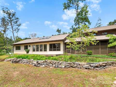 31 W Black Oak Drive, Asheville, NC 28804