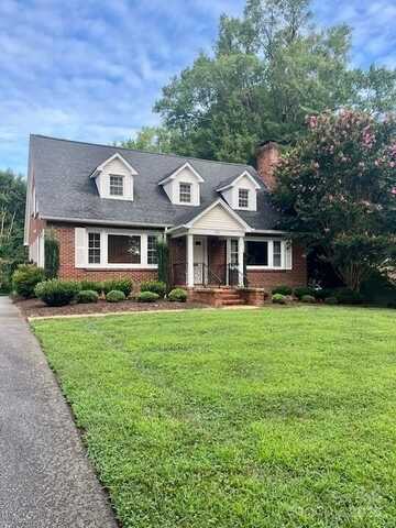 657 5th Street NW, Hickory, NC 28601