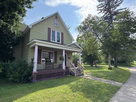 836 7th Ave, Two Harbors, MN 55616