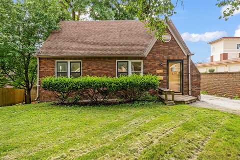 1142 65th Street, Windsor Heights, IA 50324