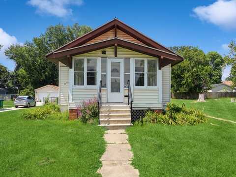816 9th Street, West Des Moines, IA 50265