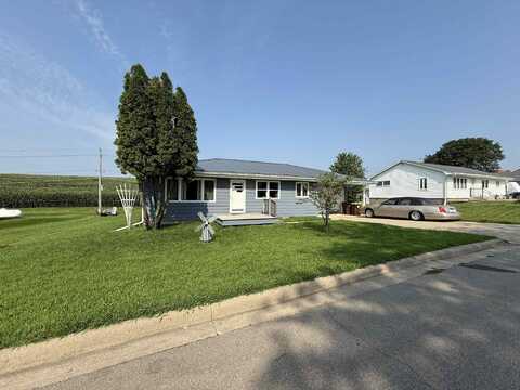 639 Main, Holy Cross, IA 52053