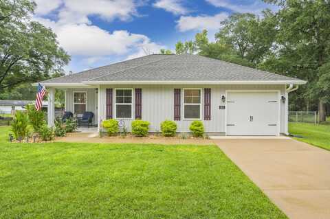 105 White Street, DeFuniak Springs, FL 32435