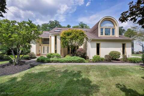 155 Orange Tree Drive, Chagrin Falls, OH 44022