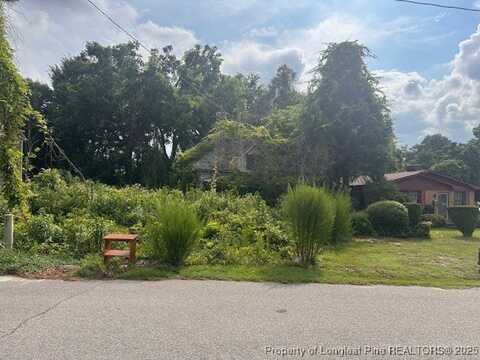 410 W Connecticut Avenue, Southern Pines, NC 28387