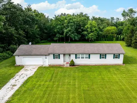 704 County Road 126, Fremont, OH 43420