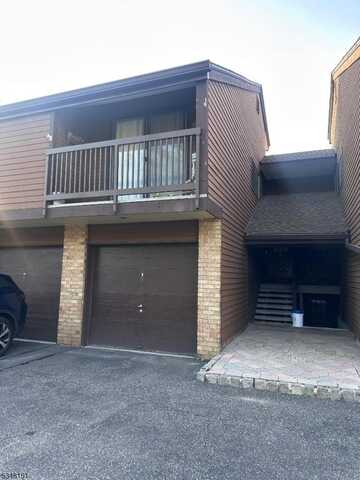 3 Meadowview Dr, Clinton, NJ 08801