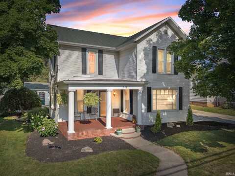 116 S Whitley Street, Columbia City, IN 46725
