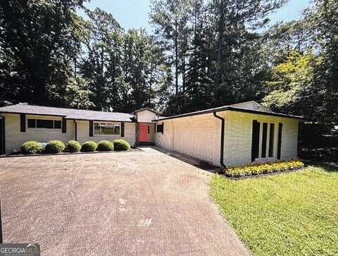 421 Safari, Stone Mountain, GA 30083