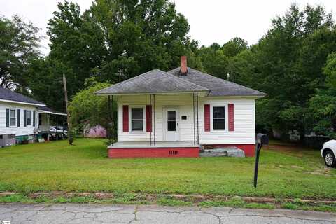 17 Gallon Street, Laurens, SC 29360