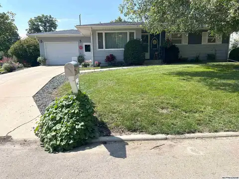 1226 Mechanic St, OSAGE, IA 50461