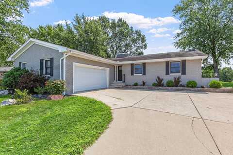 4152 Oakmont Court, Crown Point, IN 46307