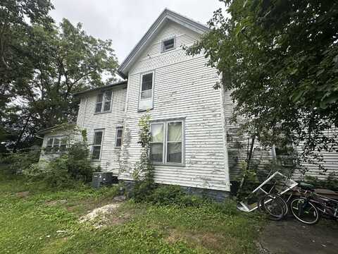 314 E Iroquois Street, Kentland, IN 47951