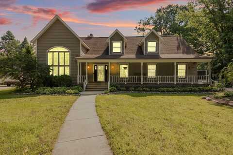 4106 Oak Grove Drive, Valparaiso, IN 46383