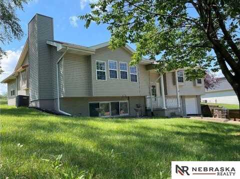9500 Dawn Drive, Plattsmouth, NE 68048