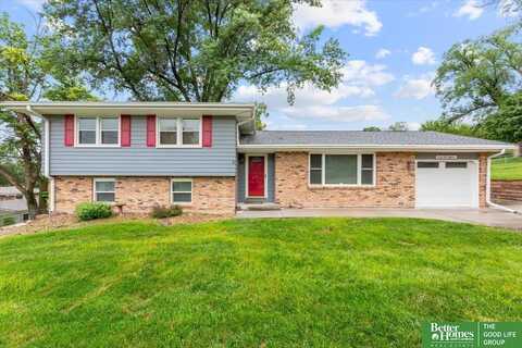 4918 N 82nd Street, Omaha, NE 68134