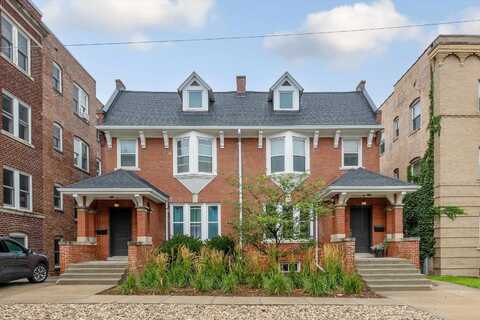 512 S 31 Street, Omaha, NE 68105