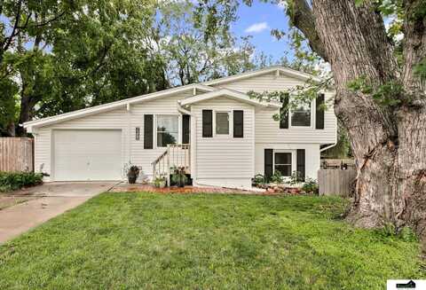 7301 Holdrege Street, Lincoln, NE 68505