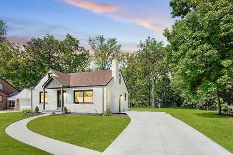 20501 Old Homestead Drive, Harper Woods, MI 48225