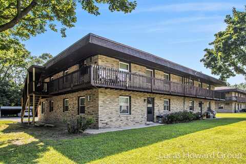 1826/1818 Sunnyside Drive, Kalamazoo, MI 49048