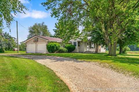 13637 S State Road, Lake Odessa, MI 48849