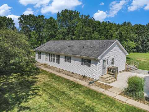 56883 Pulver Road, Three Rivers, MI 49093