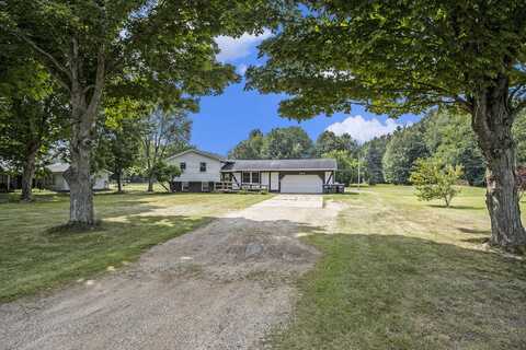 984 VW Avenue E, Vicksburg, MI 49097