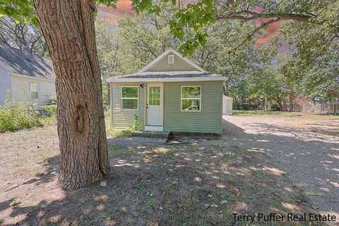 2657 Roberts Street, Norton Shores, MI 49444