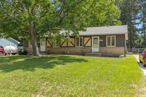528 56th Street SE, Grand Rapids, MI 49548