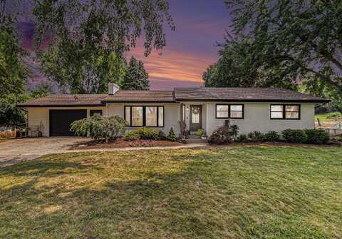 21210 8th Avenue, Conklin, MI 49403