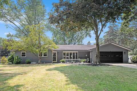 5771 Echo Ridge, Stevensville, MI 49127