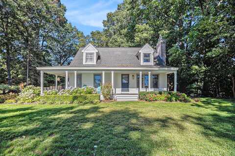 14817 152nd Avenue, Grand Haven, MI 49417