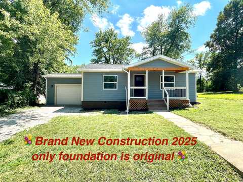 324 W North Street, Mountain Grove, MO 65711