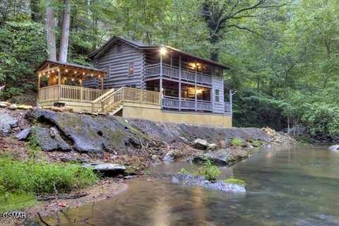 2181 Wears Valley Road, Sevierville, TN 37862