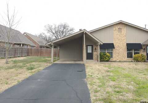 809 Broad St #226, Chandler, TX 75758