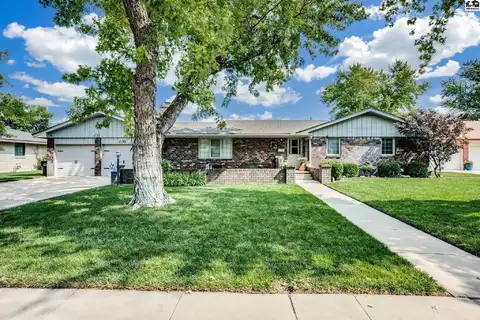 1102 W 24th Ave, Hutchinson, KS 67502
