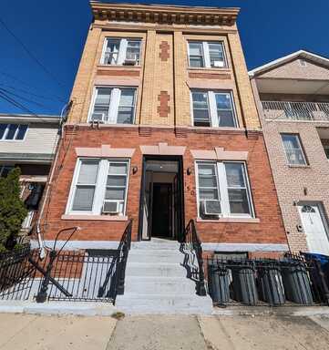 150 ST PAULS AVE, JC, Journal Square, NJ 07307