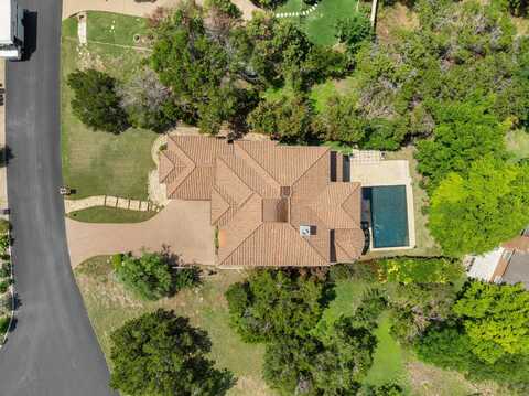 27 Autumn Oaks Drive, The Hills, TX 78738