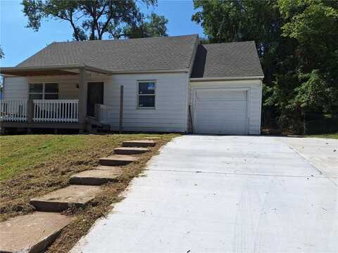 4735 E 44 Street, Kansas City, MO 64130